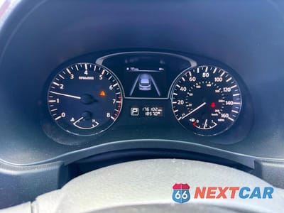 Zdjęcie 8 z 10 samochodu: 2014 NISSAN PATHFINDER SL VIN:5N1AR2MN1EC702079 - miniatura