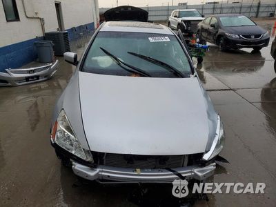 Piąte zdjęcie samochodu w środku: 2007 HONDA ACCORD EX VIN:1HGCM56837A111997 - miniatura