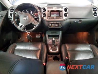 Zdjęcie 8 z 13 samochodu: 2011 VOLKSWAGEN TIGUAN S VIN:WVGBV7AX3BW565126 - miniatura