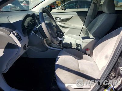 Zdjęcie 7 z 12 samochodu: 2010 TOYOTA COROLLA LE VIN:2T1BU4EE2AC322591 - miniatura