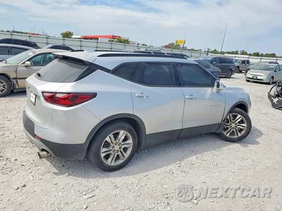 Trzecie zdjęcie samochodu z tyłu: 2020 CHEVROLET BLAZER 2LT VIN:3GNKBCRS4LS706398 - miniatura