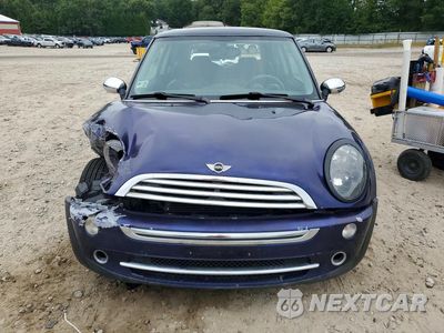 Piąte zdjęcie samochodu w środku: 2005 MINI COOPER VIN:WMWRC33445TJ65096 - miniatura