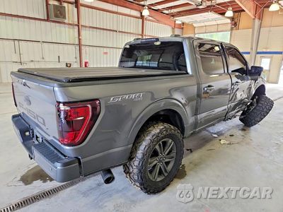 Trzecie zdjęcie samochodu z tyłu: 2023 FORD F150 SUPERCREW VIN:1FTEW1EPXPKF92554 - miniatura