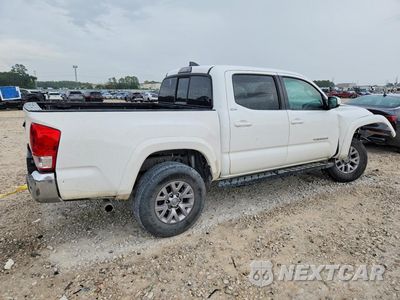 Trzecie zdjęcie samochodu z tyłu: 2017 TOYOTA TACOMA SR5 V6 VIN:5TFAZ5CN0HX053105 - miniatura