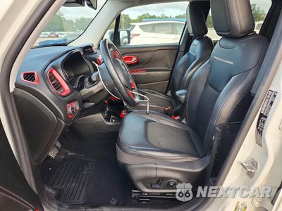 Zdjęcie 7 z 12 samochodu: 2017 JEEP RENEGADE TRAILHAWK 4 TRAILHAWK VIN:ZACCJBCB9HPF75528 - miniatura