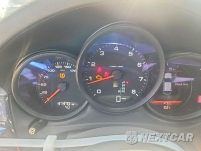 Zdjęcie 9 z 14 samochodu: 2018 PORSCHE MACAN VIN:WP1AA2A50JLB22704 - miniatura