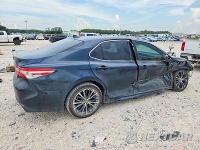 Trzecie zdjęcie samochodu z tyłu: 2019 TOYOTA CAMRY SE VIN:4T1B11HK0KU261332 - miniatura