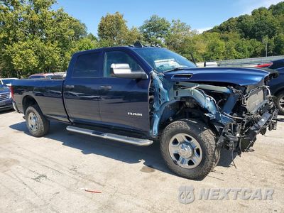 Czwarte zdjęcie samochodu z boku: 2022 RAM 2500 TRADESMAN VIN:3C6UR5HL0NG269192 - miniatura