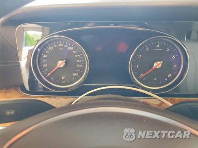 Zdjęcie 9 z 12 samochodu: 2017 MERCEDES-BENZ E 300 4MATIC VIN:WDDZF4KB6HA159628 - miniatura
