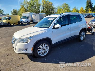2011 VOLKSWAGEN TIGUAN S WVGBV7AX1BW518788 - główne zdjęcie licytacji z USA - miniatura