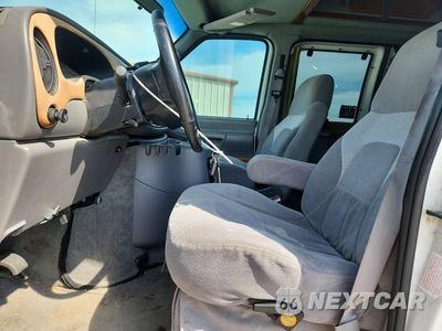 Zdjęcie 7 z 13 samochodu: 2002 FORD ECONOLINE E250 VAN VIN:1FDPE24L62HA08068 - miniatura