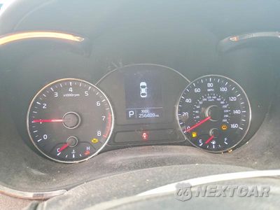 Zdjęcie 9 z 12 samochodu: 2014 KIA FORTE EX VIN:KNAFX5A80E5232810 - miniatura