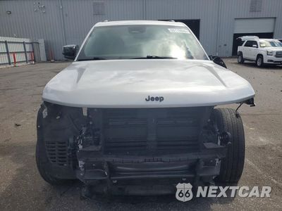 Piąte zdjęcie samochodu w środku: 2023 JEEP GRAND CHEROKEE L LAREDO VIN:1C4RJKAG8P8839773 - miniatura