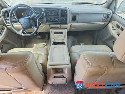 Zdjęcie 8 z 13 samochodu: 2001 CHEVROLET SUBURBAN C1500 VIN:3GNEC16T71G136408 - miniatura