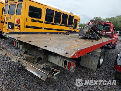 Trzecie zdjęcie samochodu z tyłu: 2019 FORD F550 SUPER DUTY VIN:1FDUF5GY1KDA01772 - miniatura