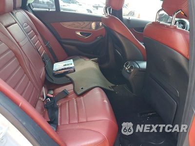Zdjęcie 10 z 12 samochodu: 2016 MERCEDES-BENZ C 300 4MATIC VIN:55SWF4KB9GU145272 - miniatura