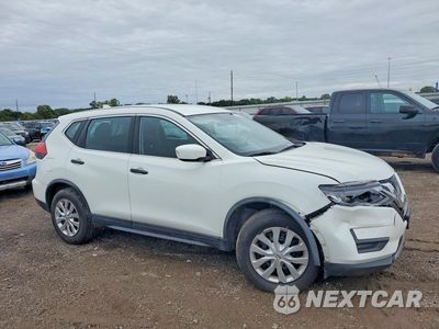 Czwarte zdjęcie samochodu z boku: 2017 NISSAN ROGUE S VIN:KNMAT2MV1HP603491 - miniatura