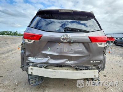 Zdjęcie 6 z 13 samochodu: 2018 TOYOTA HIGHLANDER XLE VIN:5TDJZRFH3JS529596 - miniatura