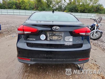 Zdjęcie 6 z 12 samochodu: 2017 KIA FORTE LX VIN:3KPFK4A71HE159930 - miniatura
