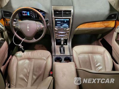 Zdjęcie 8 z 14 samochodu: 2014 LINCOLN MKX VIN:2LMDJ8JK1EBL12394 - miniatura