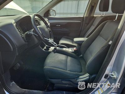 Zdjęcie 7 z 13 samochodu: 2016 MITSUBISHI OUTLANDER SE VIN:JA4AD3A37GZ034729 - miniatura