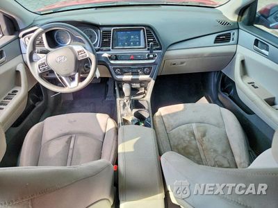 Zdjęcie 8 z 12 samochodu: 2019 HYUNDAI SONATA SE VIN:5NPE24AF8KH820357 - miniatura