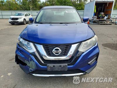 Piąte zdjęcie samochodu w środku: 2017 NISSAN ROGUE S VIN:JN8AT2MV0HW011140 - miniatura