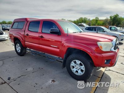 Czwarte zdjęcie samochodu z boku: 2015 TOYOTA TACOMA V6 VIN:5TFLU4EN4FX128402 - miniatura