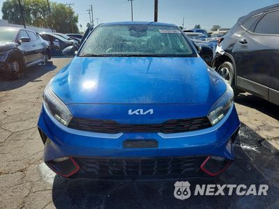 Piąte zdjęcie samochodu w środku: 2023 KIA FORTE GT LINE VIN:3KPF54AD3PE522739 - miniatura