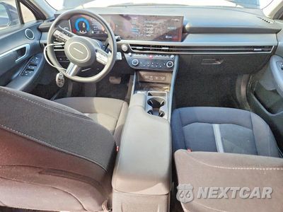 Zdjęcie 8 z 12 samochodu: 2025 HYUNDAI SONATA SEL VIN:KMHL64JA8SA452605 - miniatura