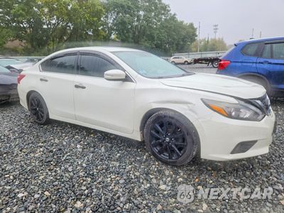 Czwarte zdjęcie samochodu z boku: 2017 NISSAN ALTIMA 2.5 SL VIN:1N4AL3AP6HC111399 - miniatura