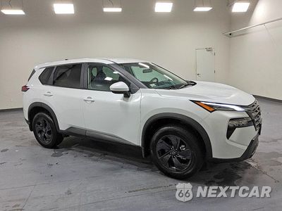 Czwarte zdjęcie samochodu z boku: 2026 NISSAN ROGUE SV VIN:5N1BT3BB4TC837042 - miniatura