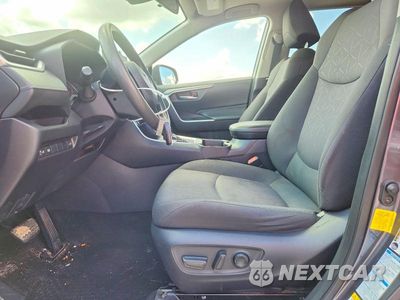 Zdjęcie 7 z 14 samochodu: 2019 TOYOTA RAV4 XLE VIN:JTMP1RFV2KD007711 - miniatura