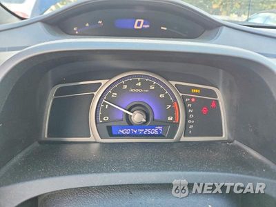 Zdjęcie 9 z 13 samochodu: 2008 HONDA CIVIC LX VIN:1HGFA16588L047417 - miniatura