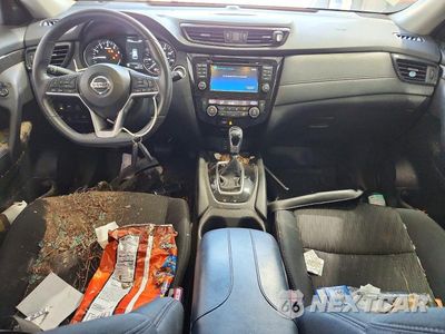 Zdjęcie 8 z 13 samochodu: 2017 NISSAN ROGUE SV VIN:5N1AT2MV0HC749495 - miniatura