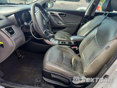 Zdjęcie 7 z 12 samochodu: 2012 HYUNDAI ELANTRA LIMITED VIN:5NPDH4AE2CH090528 - miniatura