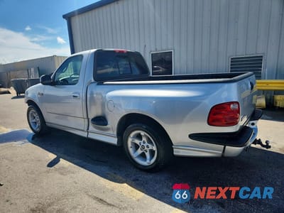 Drugie zdjęcie samochodu z przodu: 2000 FORD F150 SVT LIGHTNING VIN:2FTZF0734YCB06817 - miniatura