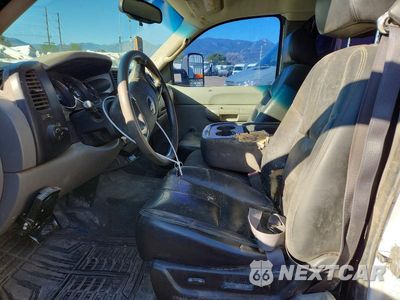 Zdjęcie 7 z 12 samochodu: 2009 CHEVROLET SILVERADO C2500 HEAVY DUTY VIN:1GBHC49K09E116695 - miniatura