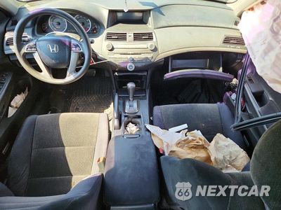 Zdjęcie 8 z 12 samochodu: 2010 HONDA ACCORD LX VIN:1HGCP2F31AA057861 - miniatura