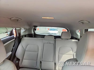 Zdjęcie 10 z 13 samochodu: 2019 HYUNDAI TUCSON SE VIN:KM8J2CA44KU952346 - miniatura