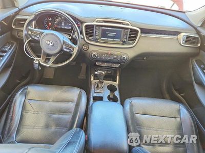 Zdjęcie 8 z 13 samochodu: 2018 KIA SORENTO EX VIN:5XYPH4A55JG391196 - miniatura