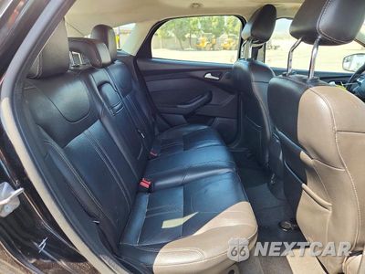 Zdjęcie 10 z 12 samochodu: 2012 FORD FOCUS TITANIUM VIN:1FAHP3N25CL304802 - miniatura