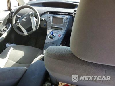 Zdjęcie 8 z 12 samochodu: 2014 TOYOTA PRIUS PLUG-IN HYBRID BASE VIN:JTDKN3DP2E3050729 - miniatura