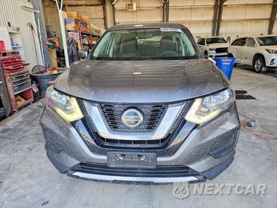 Piąte zdjęcie samochodu w środku: 2018 NISSAN ROGUE S VIN:KNMAT2MV7JP535946 - miniatura