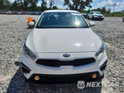 Piąte zdjęcie samochodu w środku: 2019 KIA FORTE LXS VIN:3KPF24AD4KE048334 - miniatura
