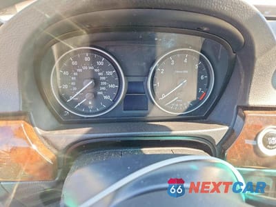 Zdjęcie 9 z 12 samochodu: 2011 BMW 3ER I VIN:WBAPH7G53BNN06457 - miniatura