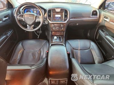 Zdjęcie 8 z 13 samochodu: 2015 CHRYSLER 300C VIN:2C3CCAEG1FH760236 - miniatura