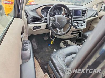 Zdjęcie 8 z 13 samochodu: 2019 CHRYSLER PACIFICA TOURING L VIN:2C4RC1BG8KR625172 - miniatura