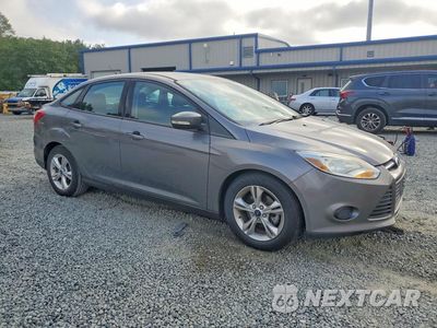 Czwarte zdjęcie samochodu z boku: 2014 FORD FOCUS SE VIN:1FADP3F21EL253220 - miniatura