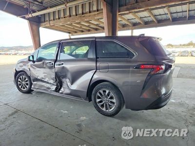 Drugie zdjęcie samochodu z przodu: 2022 TOYOTA SIENNA LE VIN:5TDKRKEC1NS118575 - miniatura